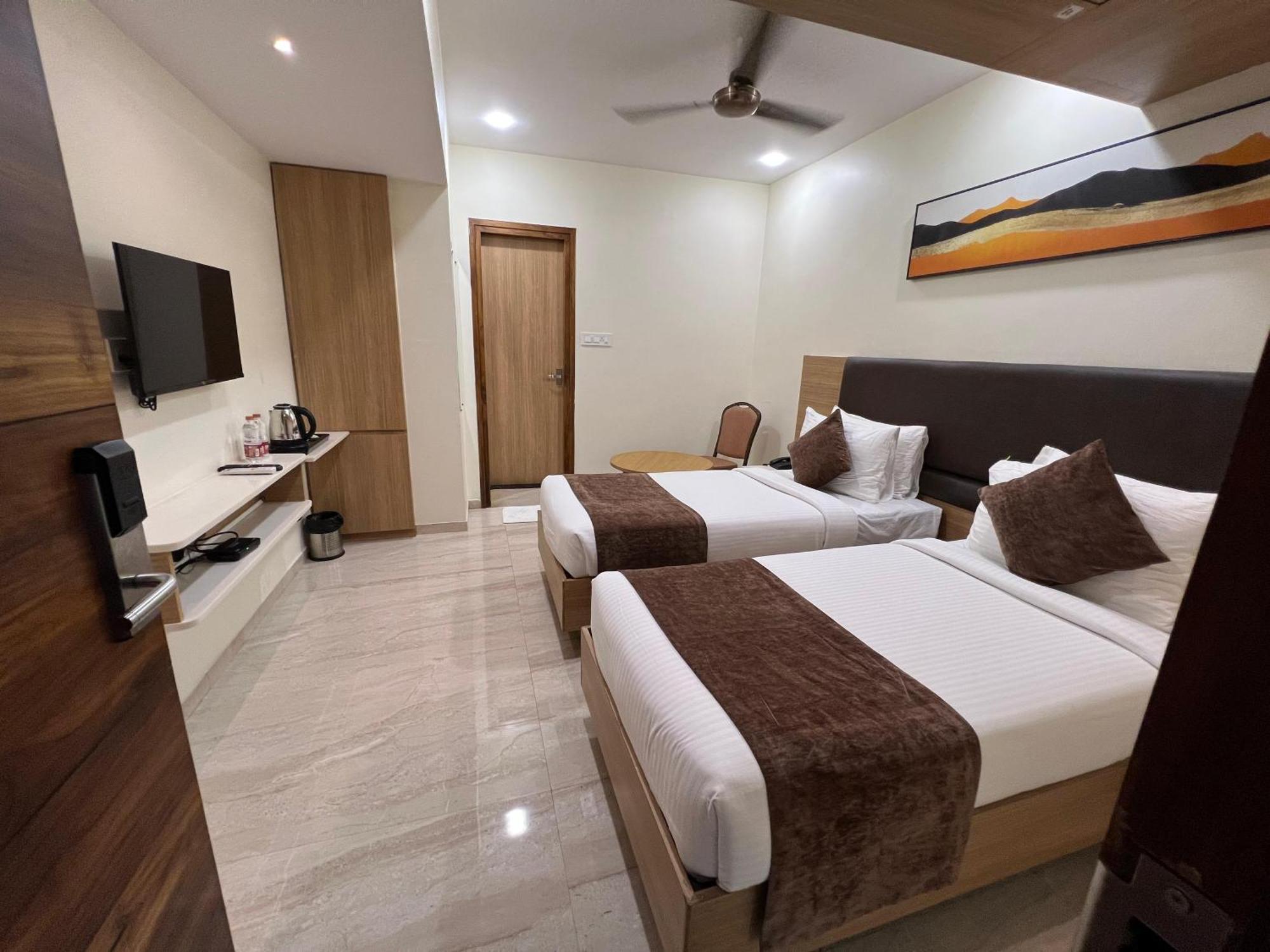 Hotel Touchwood Visakhapatnam Exterior photo