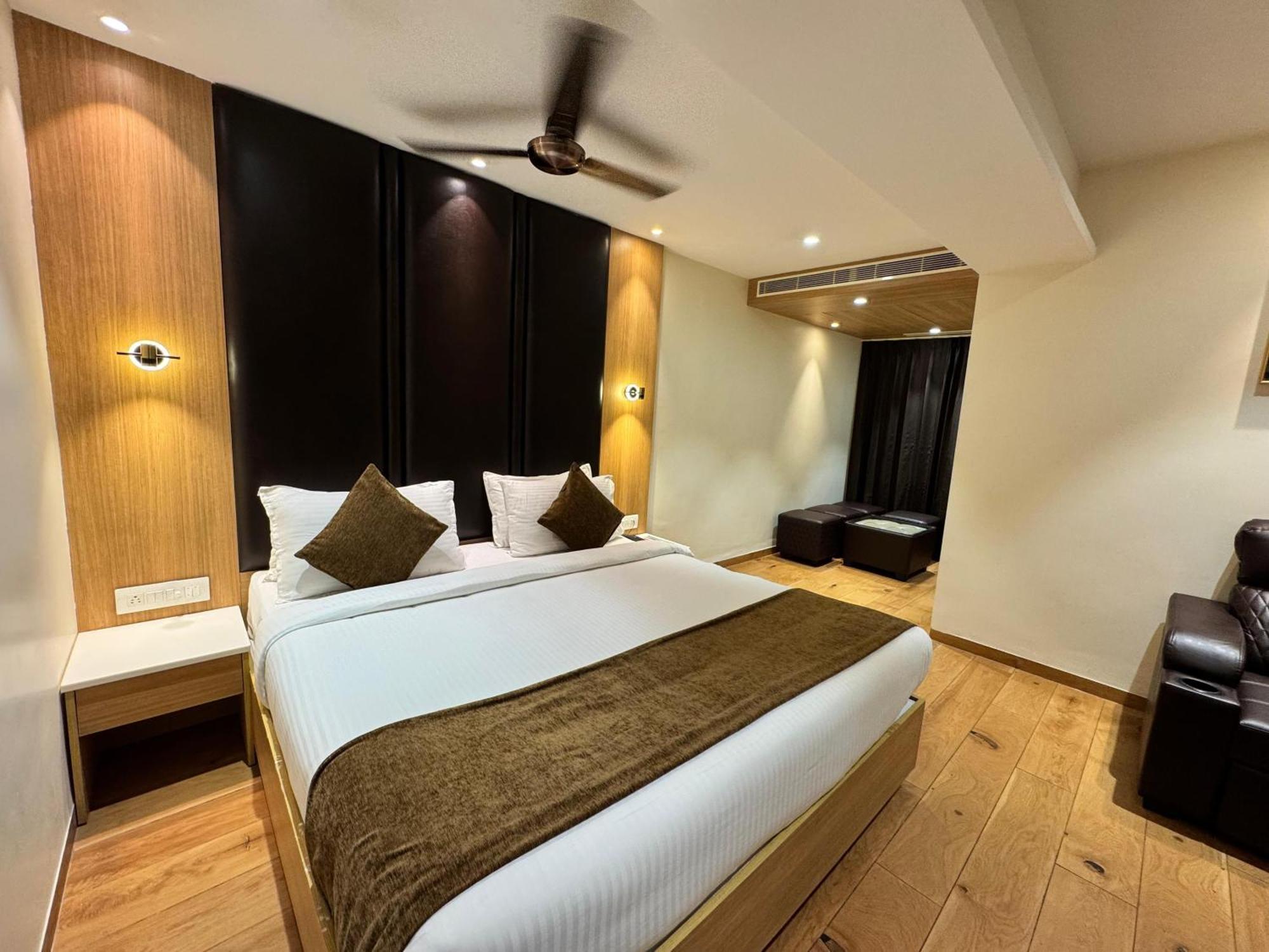 Hotel Touchwood Visakhapatnam Exterior photo